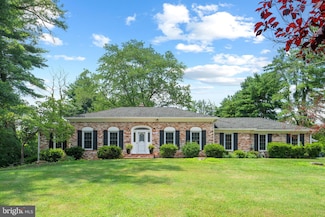 10828 Moore Dr, Manassas, VA 20111