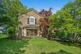 1220 Richmond Ln, Wilmette, IL 60091