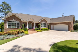 118 Dennis Cir, Seven Lakes, NC 27376