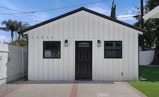 22052 Avenue San Luis, Los Angeles, CA 91364