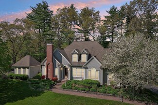 7 Golfview Rd, Windham, NH 03087