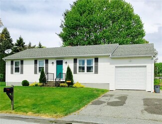 6 Matthew Dr, Warren, RI 02885