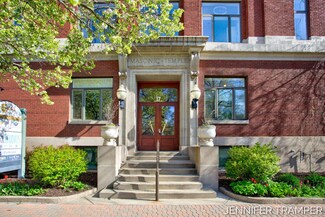 17 W 10th St Unit 450, Holland, MI 49423