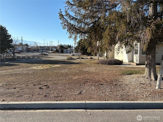 11 Garden Ave, East Wenatchee, WA 98802