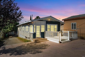 207 Cottonwood Rd, San Ysidro, CA 92173