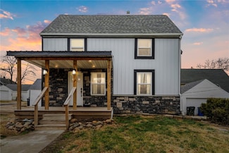 290 Highland Dr NW, Cedar Rapids, IA 52405