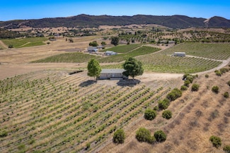 5720 Vista Serrano, Paso Robles, CA 93446