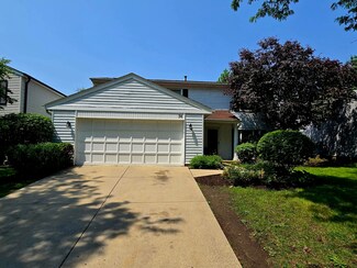 36 Monterey Dr, Vernon Hills, IL 60061