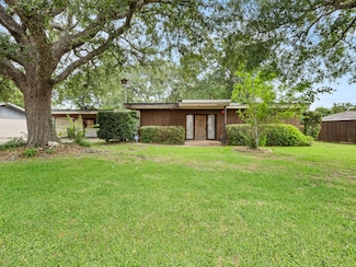 1710 W Sale Rd, Lake Charles, LA 70605