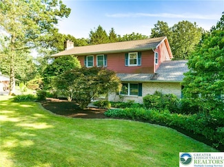 4015 Sycamore Dr, Northampton, PA 18067