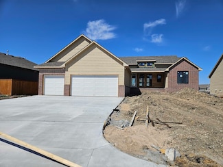 1206 W Lakeway Ct, Andover, KS 67002