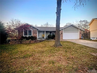 3967 Summerview Dr, Saint Charles, MO 63304