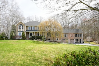 20 Blanket Meadow Rd, Monroe, CT 06468