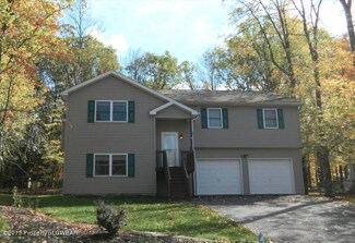 121 Beaver Slide Dr, Drums, PA 18222