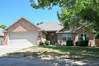 3492 W Clearwood Dr, Fayetteville, AR 72704