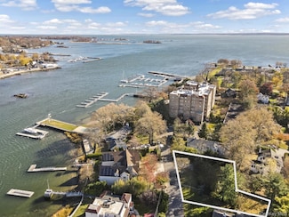 819 The Crescent, Mamaroneck, NY 10543