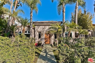 1526 S Crest Dr, Los Angeles, CA 90035