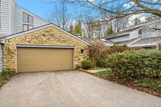 3925 Hickory Nut Trail Unit V2, Chagrin Falls, OH 44022