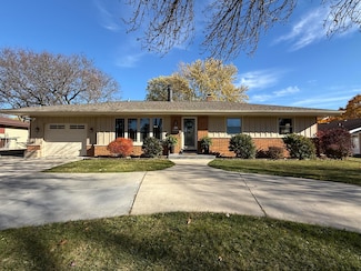 5400 S 22nd Place, Milwaukee, WI 53221