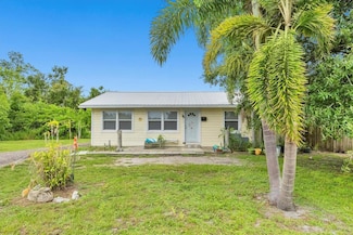 3511 39th St E, Palmetto, FL 34221