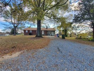 177 Helms Rd, Winston Salem, NC 27107