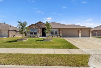 901 Martingale Dr, Nevada, TX 75173