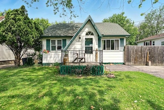 1471 James St, Burton, MI 48529