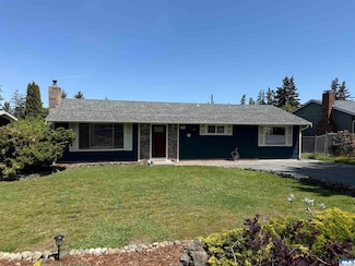 1431 W 11th St, Port Angeles, WA 98363