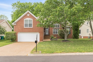 1038 Watauga Ct, Thompsons Station, TN 37179