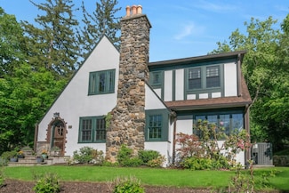 588 Scarborough Rd, Briarcliff Manor, NY 10510