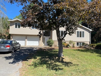 15 White Birch Ct, Schenectady, NY 12306