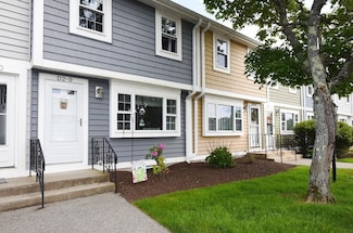 9 Lydon Ln Unit D2, Halifax, MA 02338