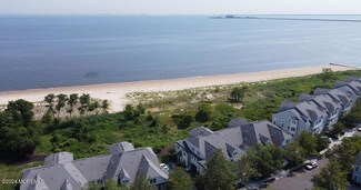 20 Golden Eye Ln, Port Monmouth, NJ 07758