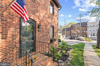 45 City Gate Ln, Annapolis, MD 21401