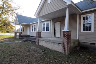 560 Oak St, Winnsboro, SC 29180