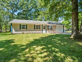 4631 Teakwood Dr, Fort Wayne, IN 46835