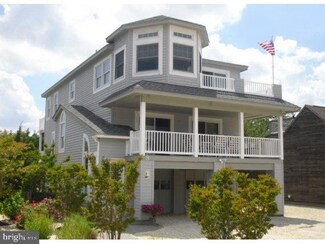 8 W 26th St, Beach Haven, NJ 08008