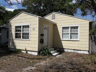 521 43rd Ave N, Saint Petersburg, FL 33703