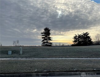 1818 Amys Ridge East Ct, Beavercreek, OH 45434
