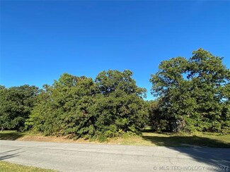 9003 S 45th Ave W, Tulsa, OK 74132