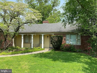 609 29th St S, Arlington, VA 22202