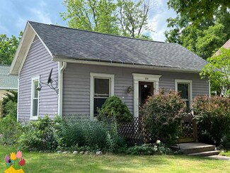 338 Park Ave, Janesville, WI 53548