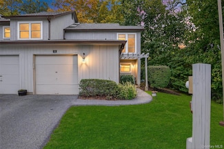 1 Woods View Ct Unit 1, Yorktown Heights, NY 10598