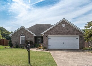 2811 Millstone Ct, Jeffersonville, IN 47130