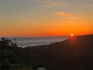 1569 Skyline Dr, Laguna Beach, CA 92651