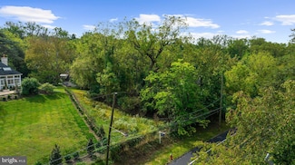 180 Hillcrest Ave, Philadelphia, PA 19118