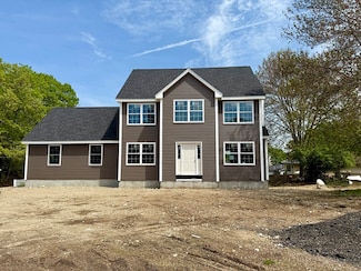 111 Harris Pond Rd, Blackstone, MA 01504