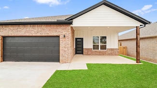 308 W 3rd St, Arcadia, OK 73007