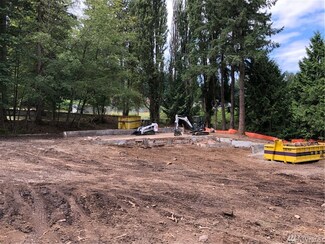 6450 NE 202nd St, Kenmore, WA 98028