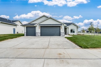 5527 N Saint Paul St, Wichita, KS 67204